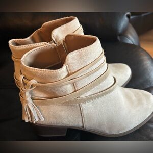 Women's Cream Ankle Boots